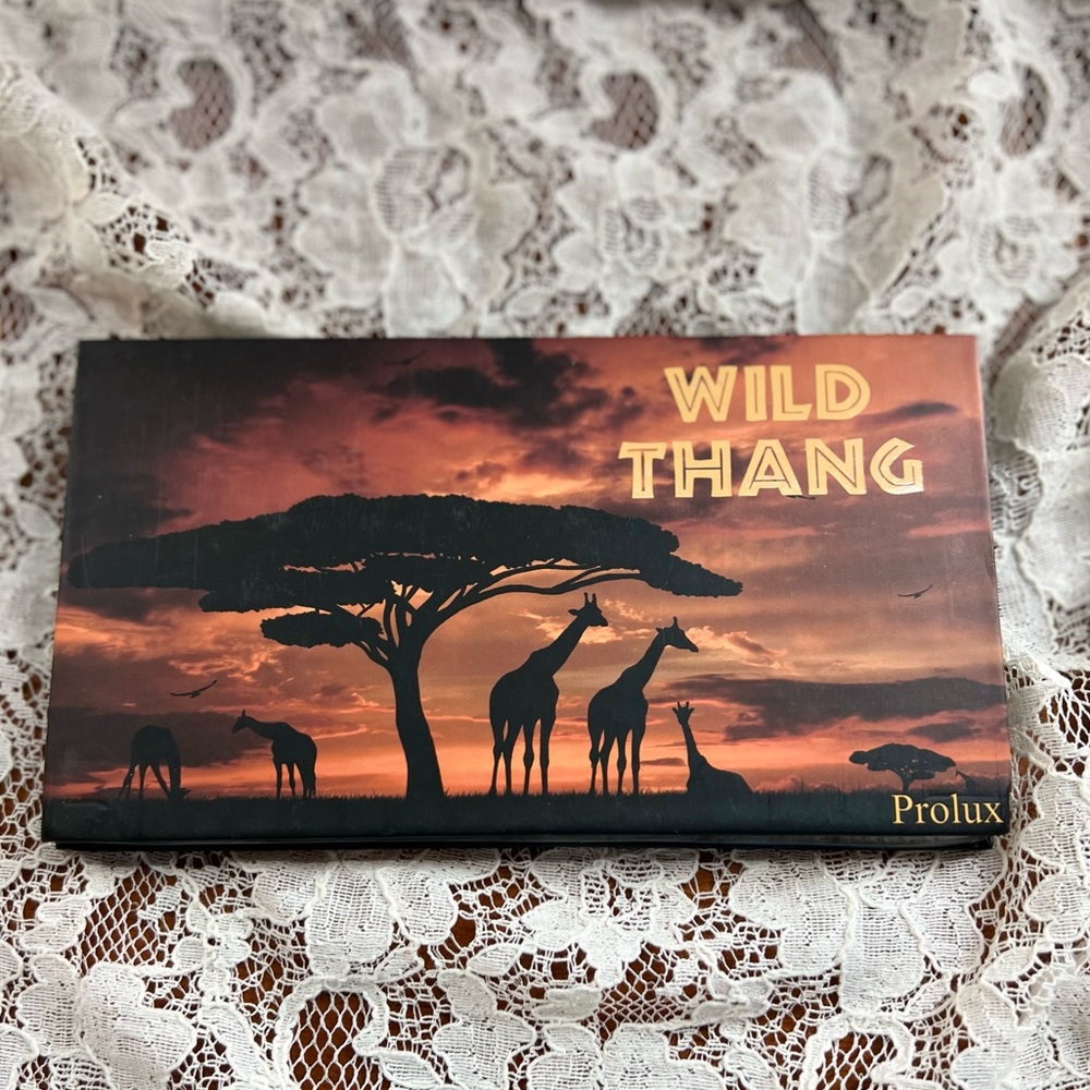 Wild Thang Eyeshadow Pallet. 21 Shades